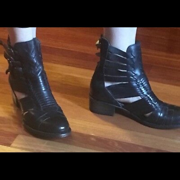 Free birds by Steven Sally Haurache black booties size 10 - Picture 9 of 14